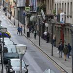 El presunto autor del robo fue detenido en Las Cortes de Bilbao / Deia -Oskar M. Bernal