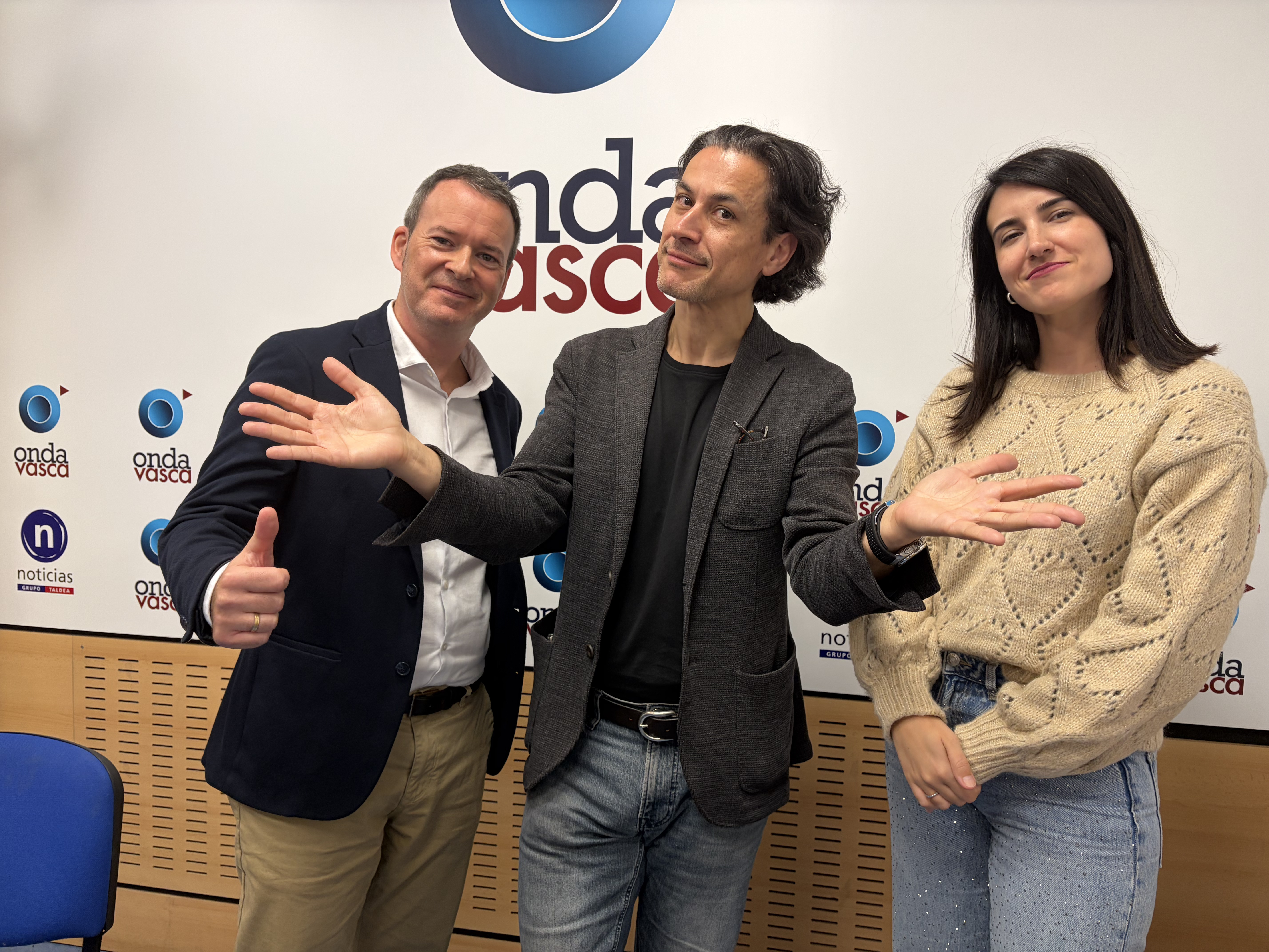 Rodrigo Cortés con Txema Gutiérrez e Iranzu Calvo