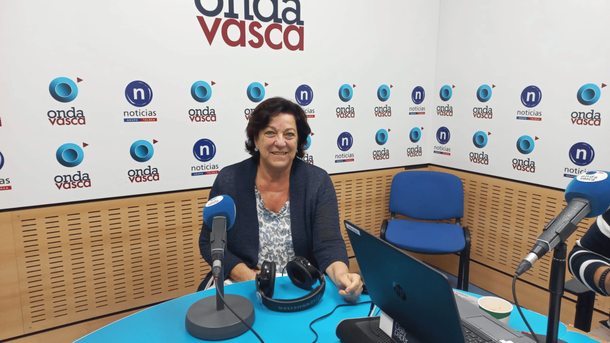 Cristina Blanco, fundadora de AIDATU en los estudios de ONDA VASCA