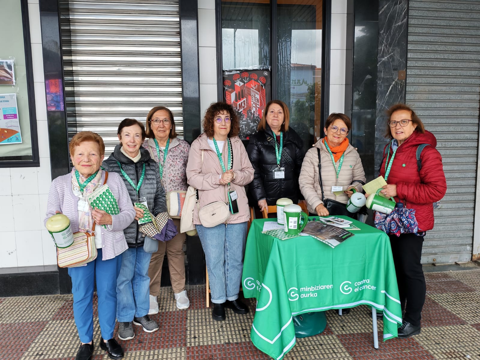 Un grupo de voluntarias de la AECC en Bizkaia