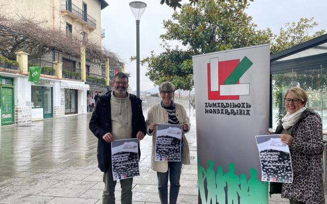 Representantes de Zumardikoak Elkartea en la presentación del Campeonato de Alubias de Hondarribia. / N.G. Representantes de Zumardikoak Elkartea en la presentación del Campeonato de Alubias de Hondarribia.