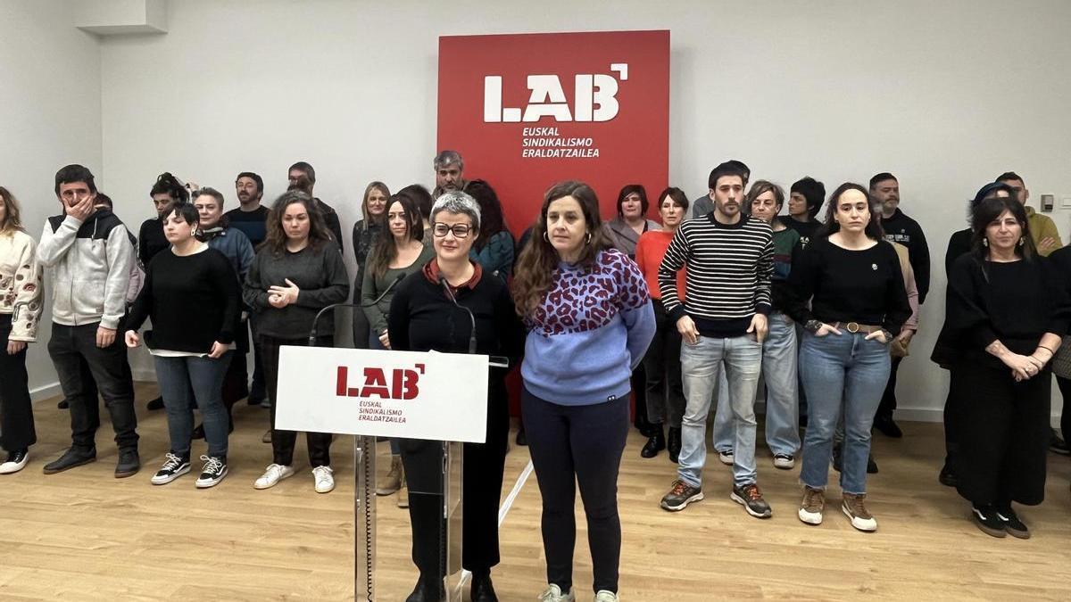 Comparecencia de LAB en su sede