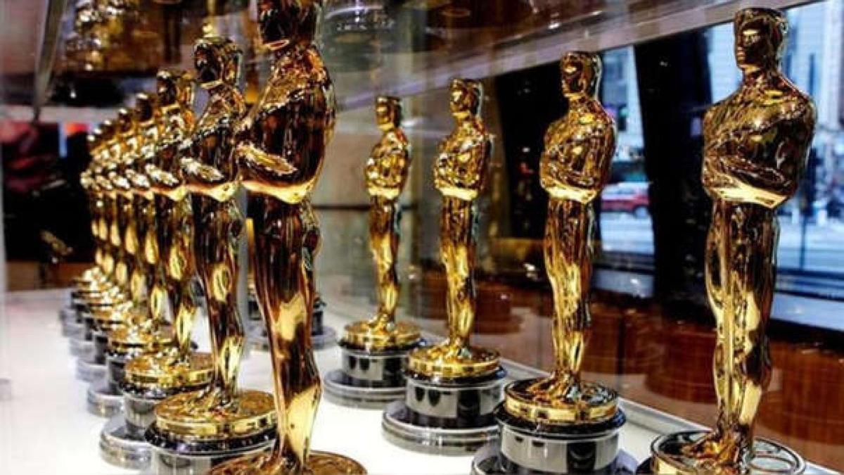 Estatuillas de los Premios Oscar de Hollywood.