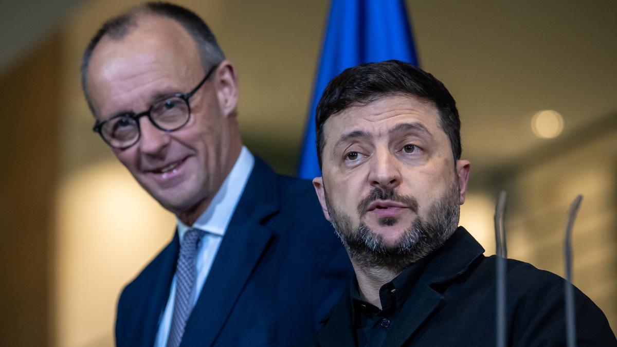 Friedrich Merz y Volodimir Zelenski en Berlín.