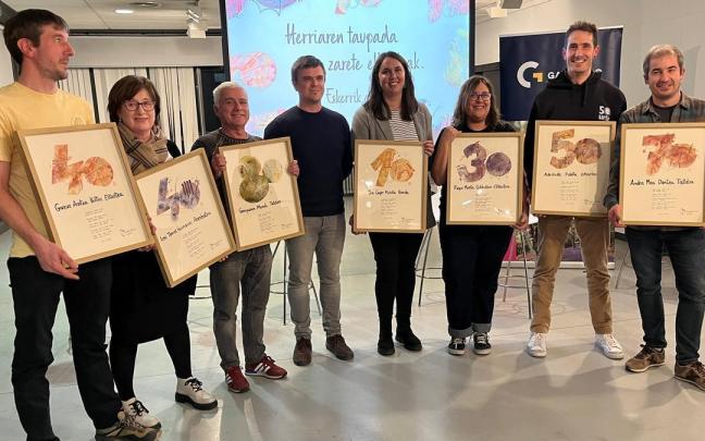 Las 7 agrupaciones de Galdakao reconocidas con sus cuadros de aniversario