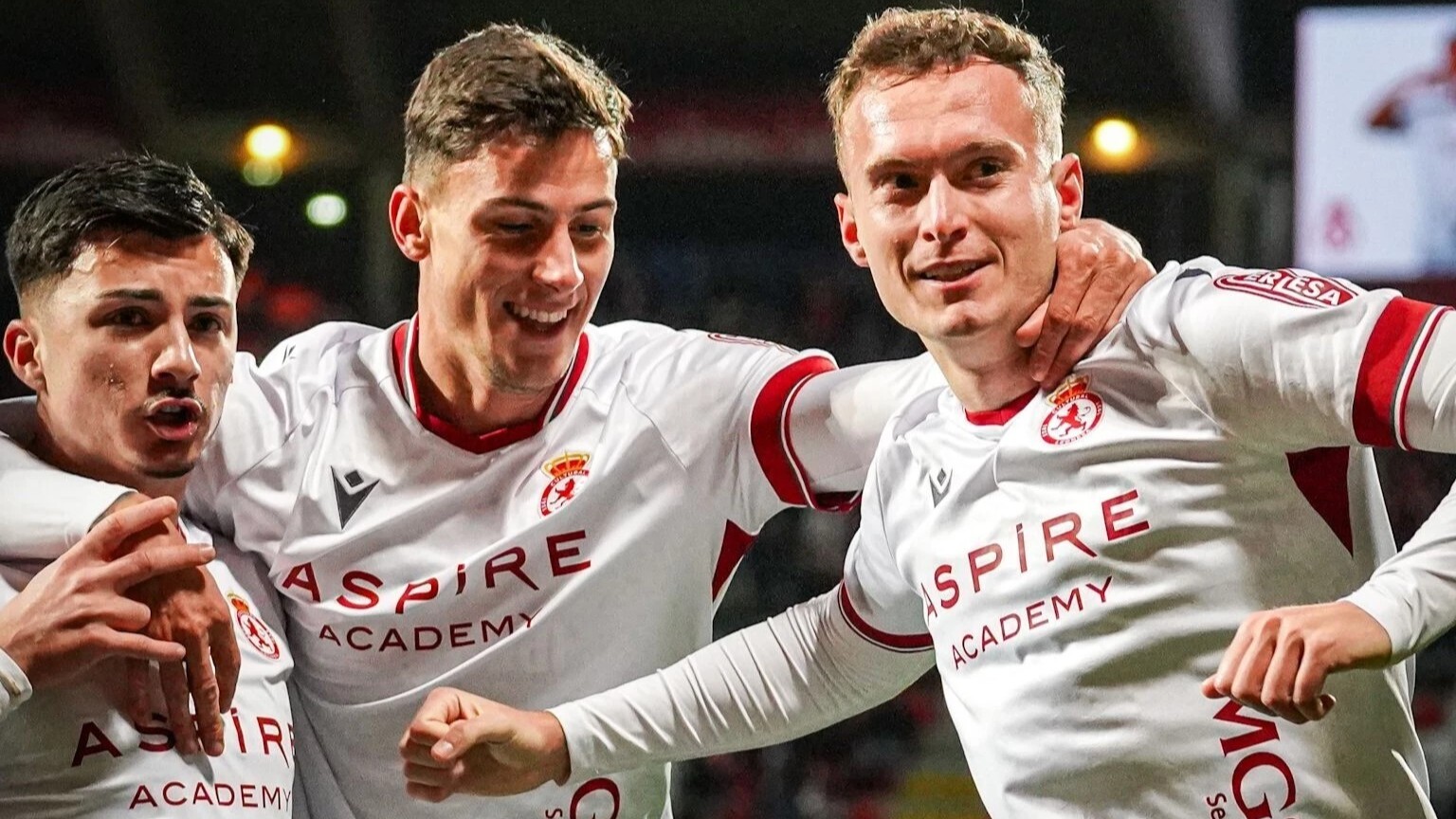 Tresaco, a la derecha, celebra el gol que firma paqra eliminar el Levante en la anterior ronda copera. / CULTURAL LEONESA