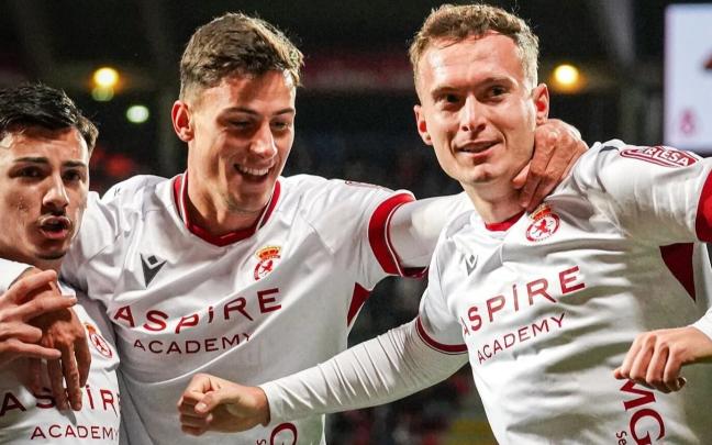 Tresaco, a la derecha, celebra el gol que firma paqra eliminar el Levante en la anterior ronda copera. / CULTURAL LEONESA