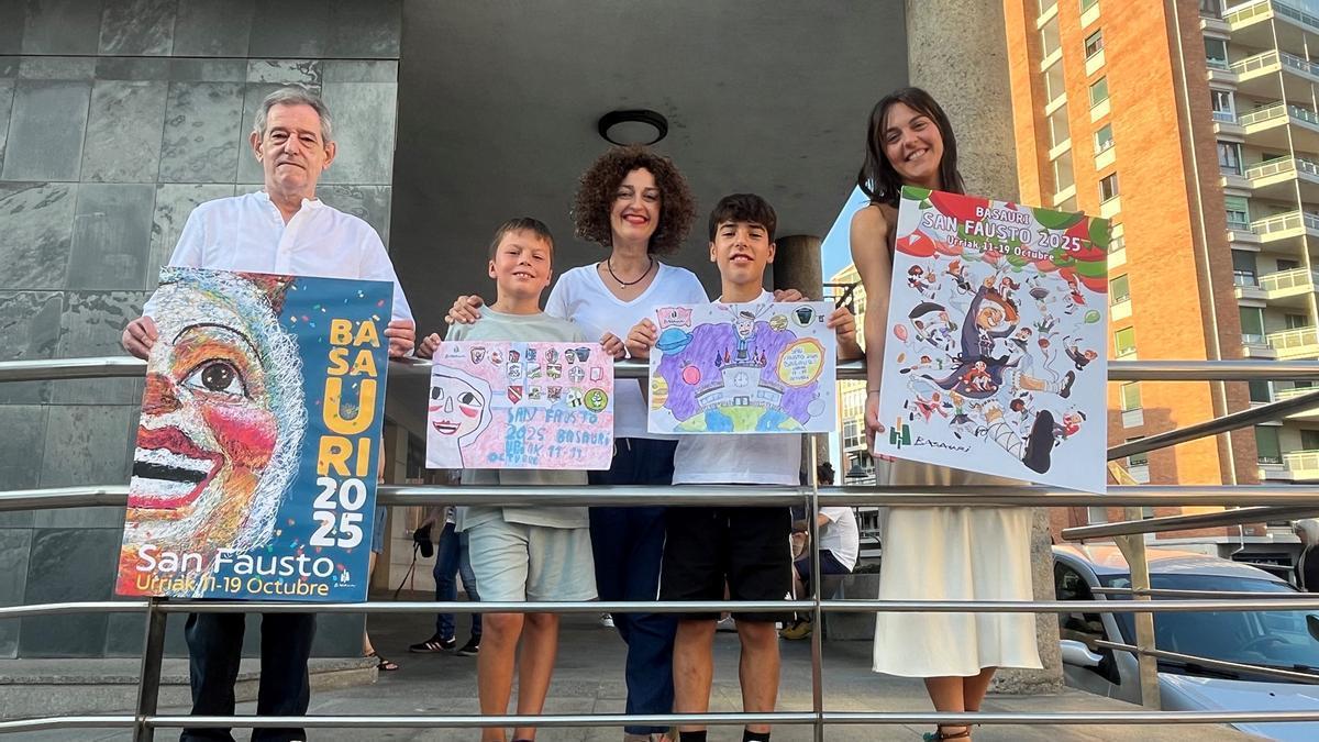 las cuatro obras ganadoras del concurso de cartel de fiestas de Basauri