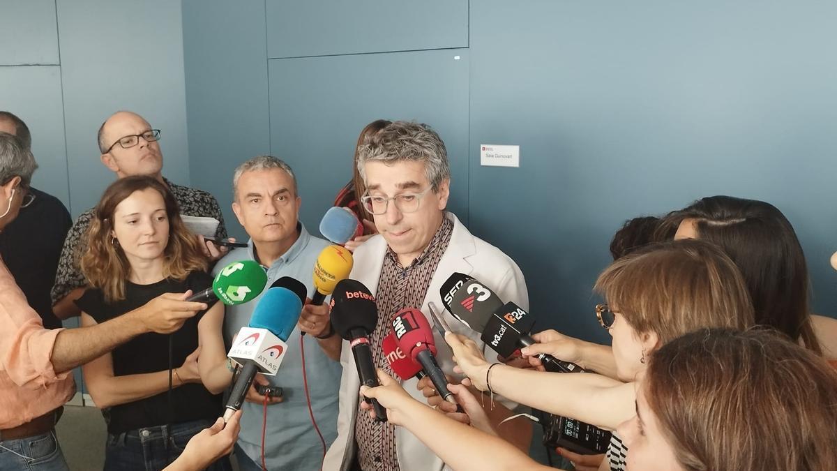 El número 2 de la lista de BComú, Jordi Martí, en declaraciones a los periodistas.
