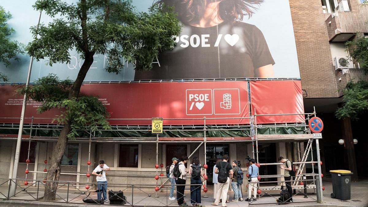 Fachada de la sede nacional del PSOE en Ferraz, a 27 de mayo de 2026.