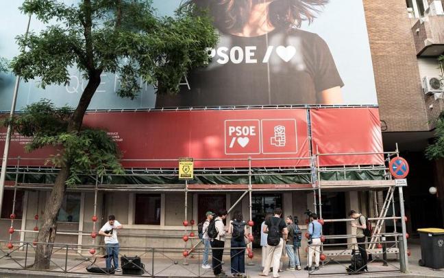 Fachada de la sede nacional del PSOE en Ferraz, a 27 de mayo de 2026.