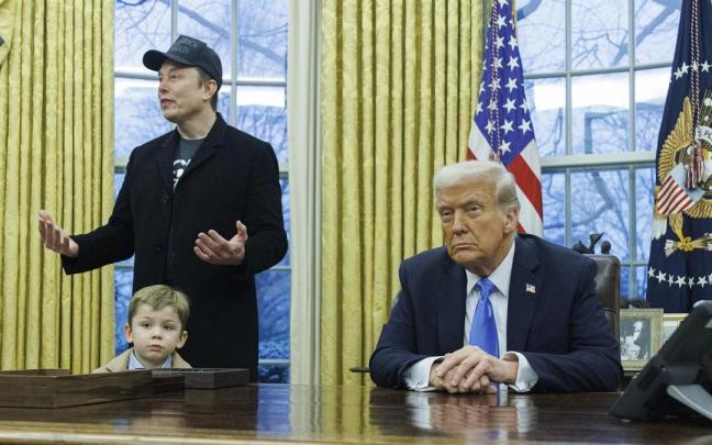Elon Musk y su hijo, con Donald Trump en el Despacho Oval. / EP Elon Musk y su hijo, con Donald Trump en el Despacho Oval.
