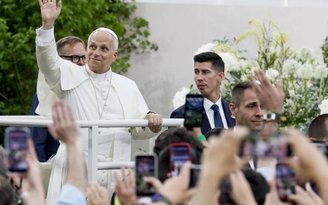 Más de 200.000 asistieron al último recorrido del Papa en su visita a Madrid