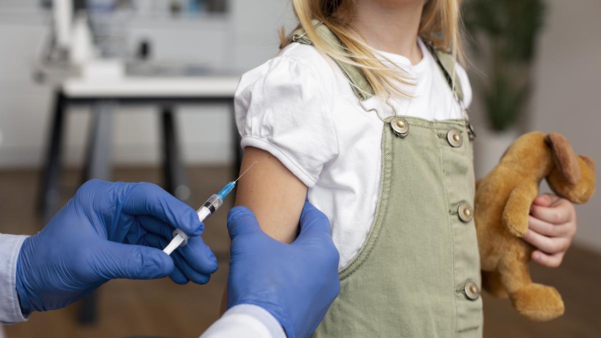 La mejor forma de prevenir la meningitis es la vacunación.