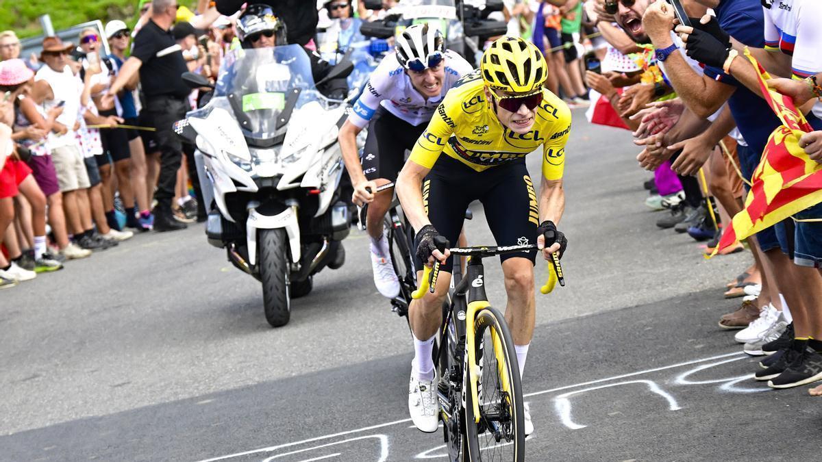 Vingegaard se lanza a por la bonificación en el Joux Plane.
