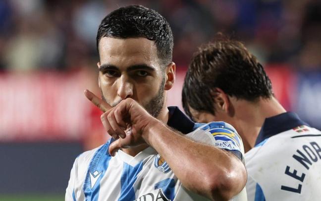 Merino celebrando el gol anotado en el tiempo de descuento. / UNAI BEROIZ