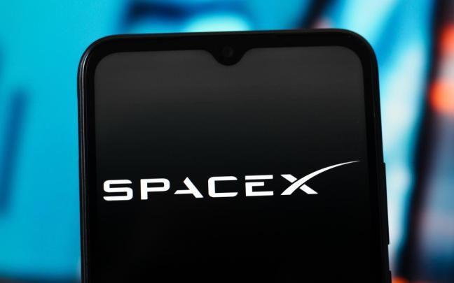 SpaceX solicita poner en órbita un millón de satélites para crear centros de datos de IA en el espacio