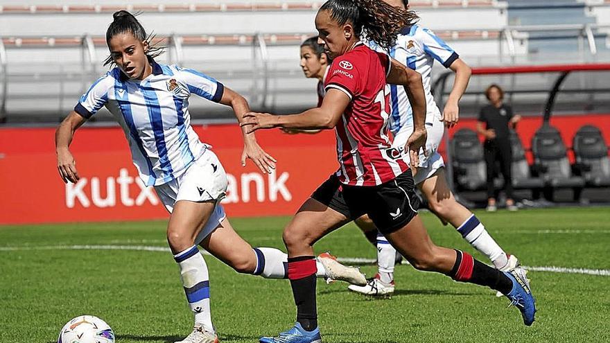 Un lance del partido disputado ayer en Lezama. | FOTO: REAL SOCIEDAD