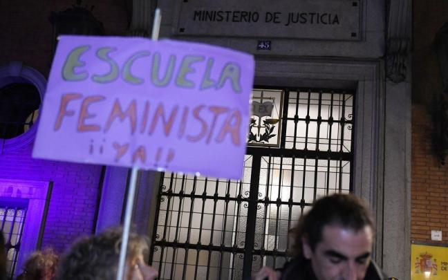 Foto de archivo de una protesta feminista frente al Ministerio de Justicia en Madrid.