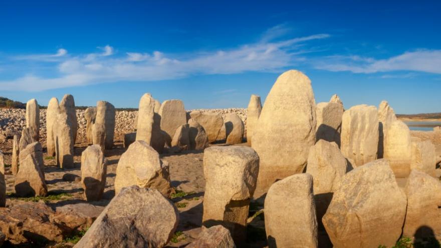 Guadalperal sólo es posible verlo en épocas de severa sequía.