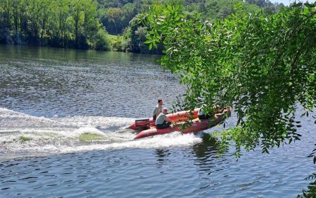 Agentes de la Guardia Civil, durante el operativo de búsqueda.