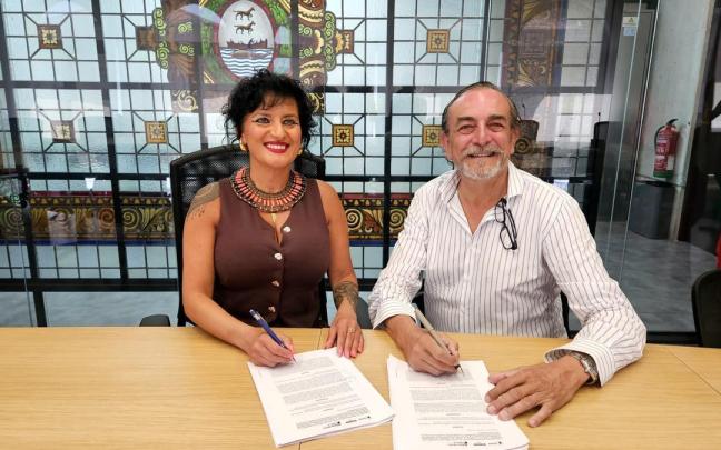 Firma del convenio de colaboración para construcción de viviendas en Bermeo