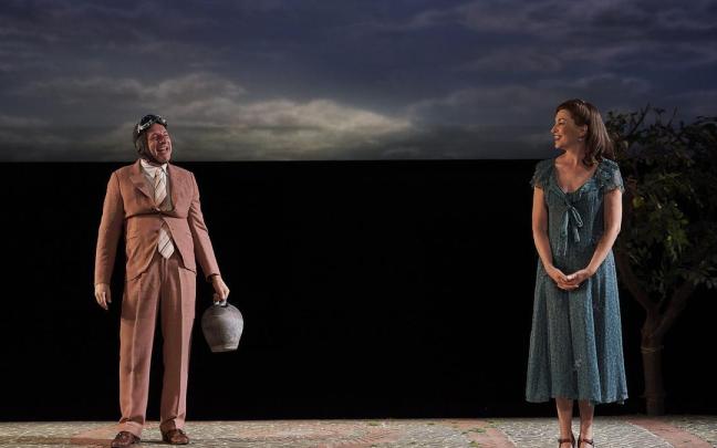 Diferentes fragmentos de la representación de la obra ‘Delicadas’ que este sábado llega al Teatro Barakaldo. Diferentes fragmentos de la representación de la obra ‘Delicadas’ que este sábado llega al Teatro Barakaldo.