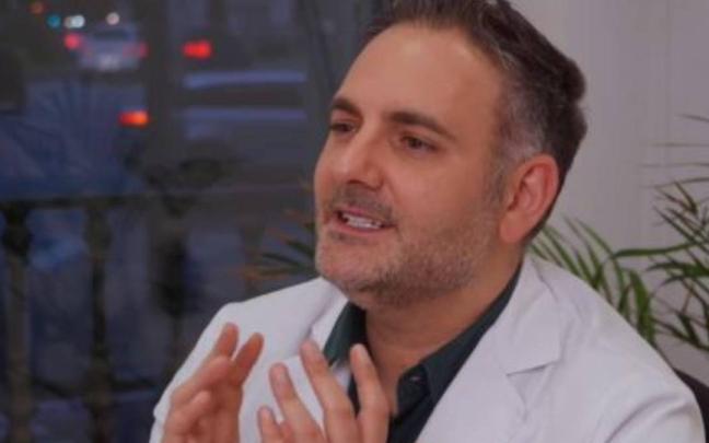 El experto en dermatólogía estética Carlos Morales Raya