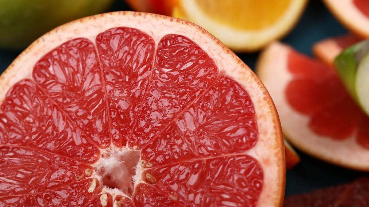 El pomelo, interesante en dietas del adelgazamiento porque tiene un índice glucémico bajo.