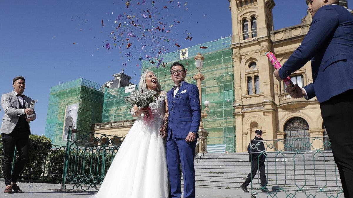 Bodas en el ayuntamiento de Donostia que están retringidas a 10 personas.