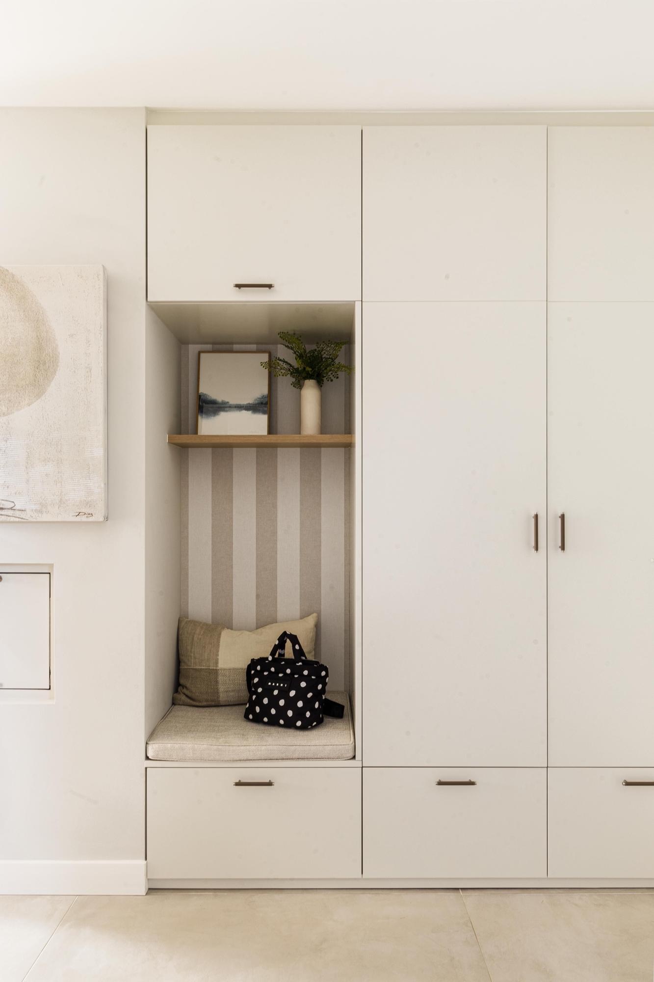 Con banco incluido, un solución a medida.