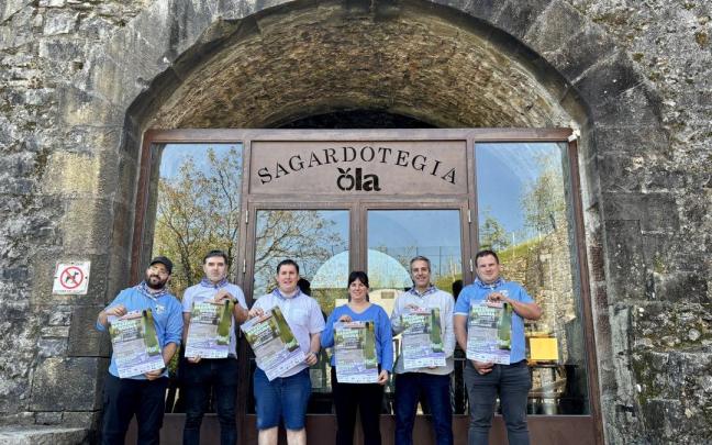 Taupadak, Betti Gotti, Antxeta Irratia, Los Trankilos eta Ola sagardotegiko ordezkariak, gaur goizeko aurkezpenean.