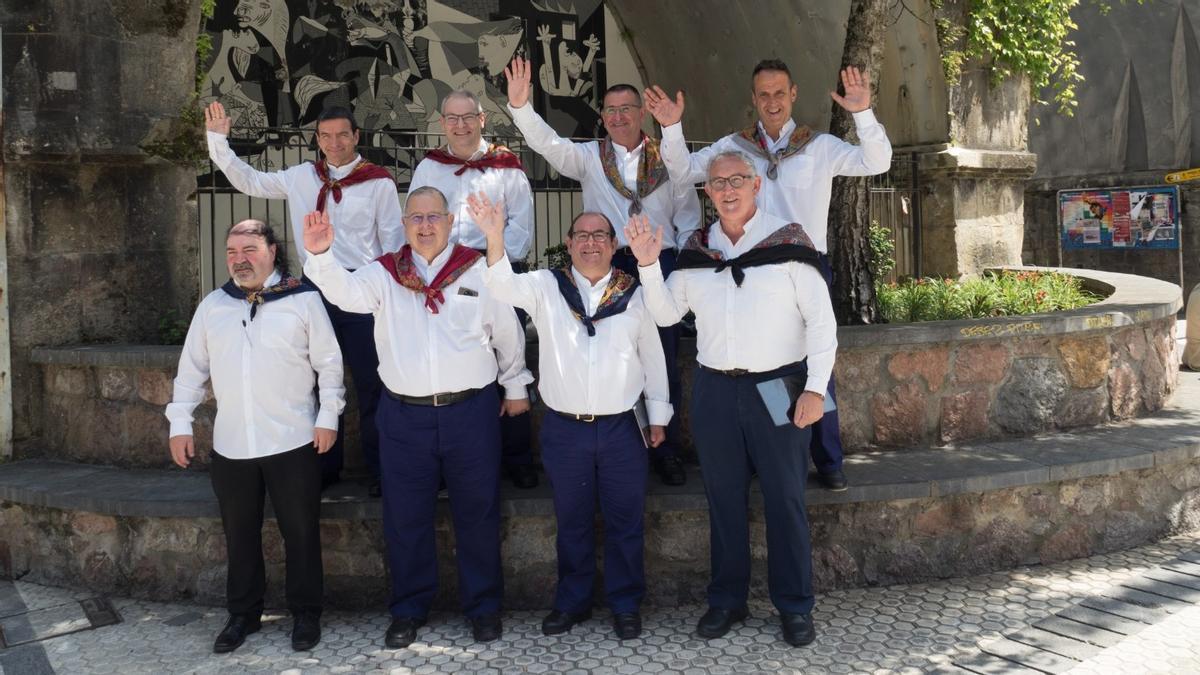 El ochote Karnaba posando.