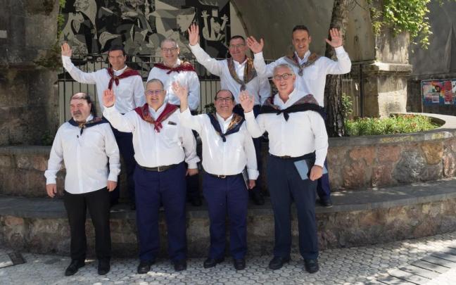 El ochote Karnaba posando.