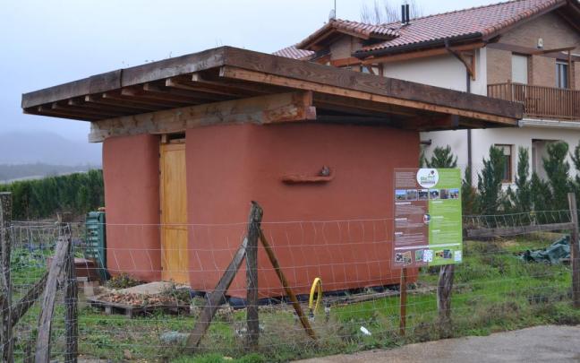 Instalaciones del proyecto Biohazi en Añua / Eva San Pedro Instalaciones del proyecto Biohazi en Añua