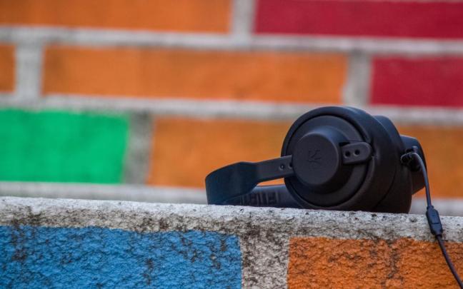 Unos cascos de música