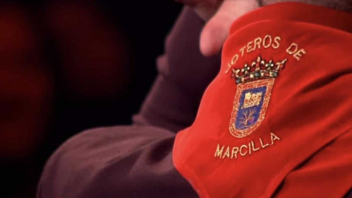 Detalle del pañuelo con el que cantó 'Salí de tierra navarra'.