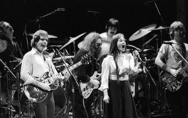 Donna Jean Godchaux-MacKay en su última actuación con Grateful Dead.