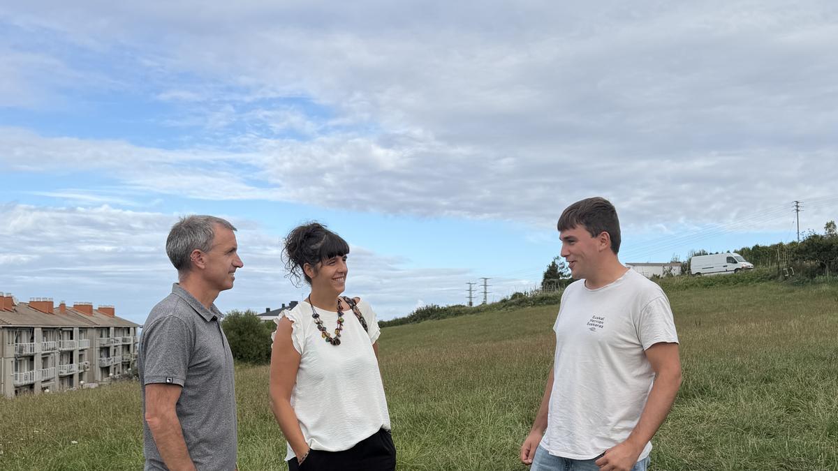 Representantes de EH Bildu de Getaria en la zona Potzuaga Gaina.