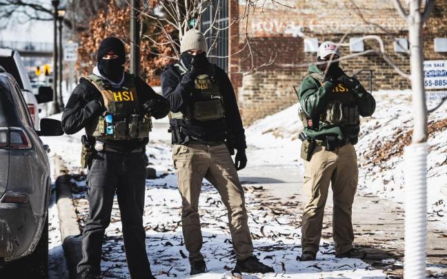 Agentes del ICE en Minnesota.