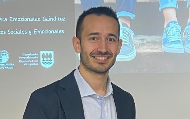 Adrián López Sarachaga.