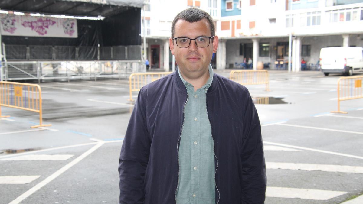 El portavoz jeltzale, Ander Garay, en Gudarien plaza, ubicada en el barrio de San Andrés.