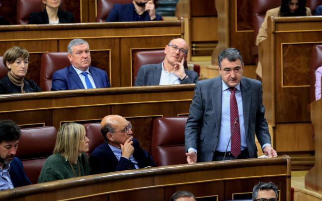 El portavoz del PNV en el Congreso, Aitor Esteban, en un pleno anterior El portavoz del PNV en el Congreso, Aitor Esteban, en un pleno anterior