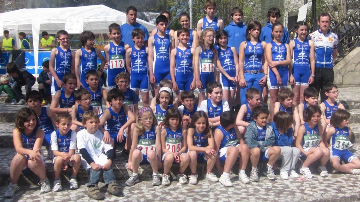 La escuela del Mugarra en una prueba de 2012