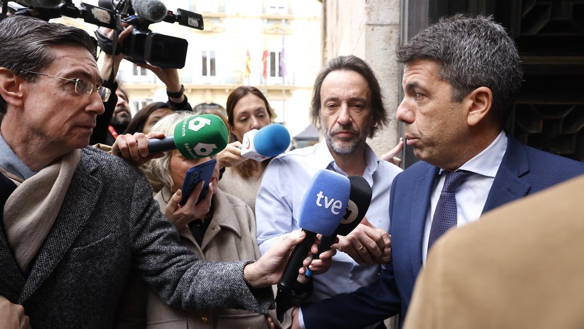 Carlos Mazón a su llegada al Palau de la Generalitat.