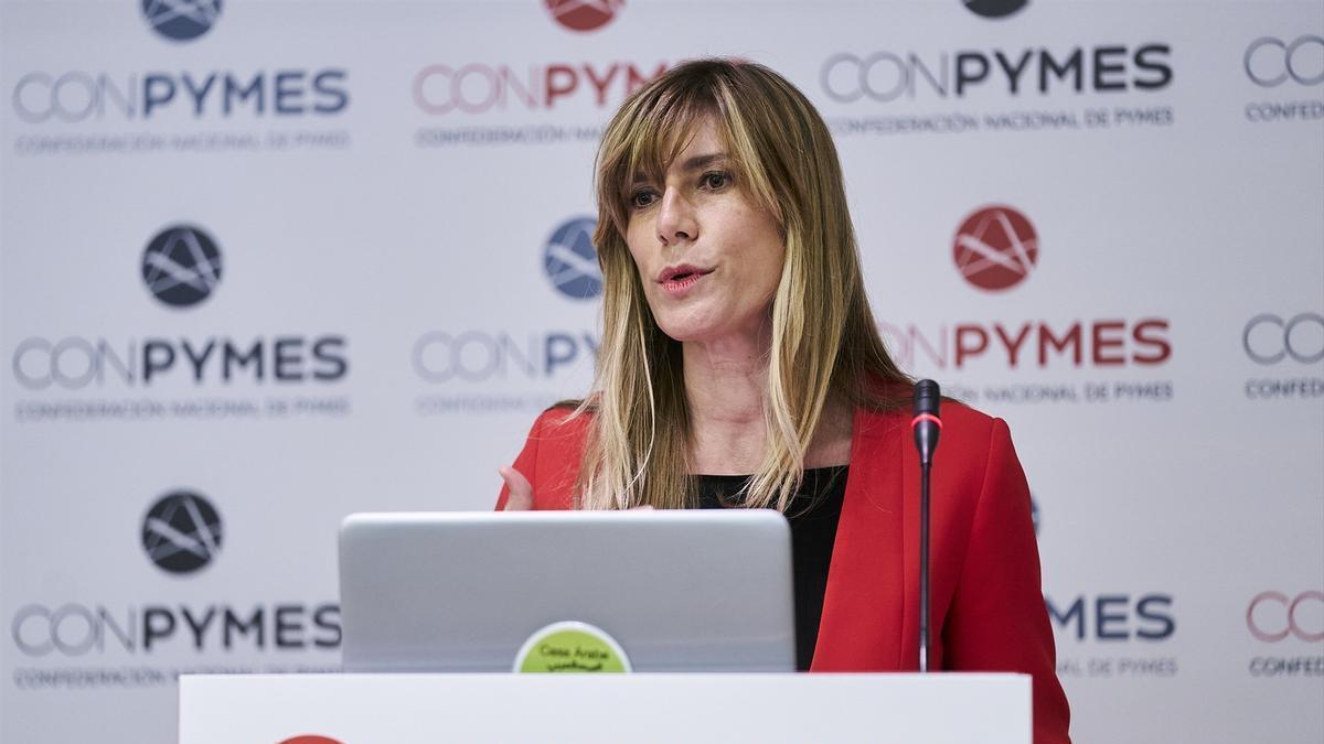 Begoña Gómez interviene en una ponencia.