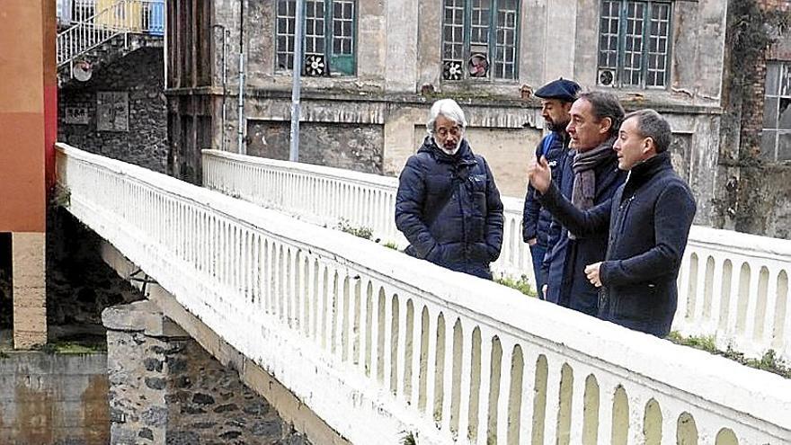 Visita a Gabolats tras la presentación del nuevo proyecto. | FOTO: AITOR