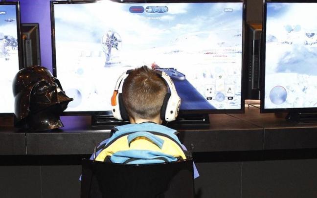 Las plataformas pornográficas deberán señalizar el material de abuso infantil y contar con sistemas adecuados de verificación de edad, también para los chats de videojuegos en línea, a fin de eludir iniciar conversaciones no