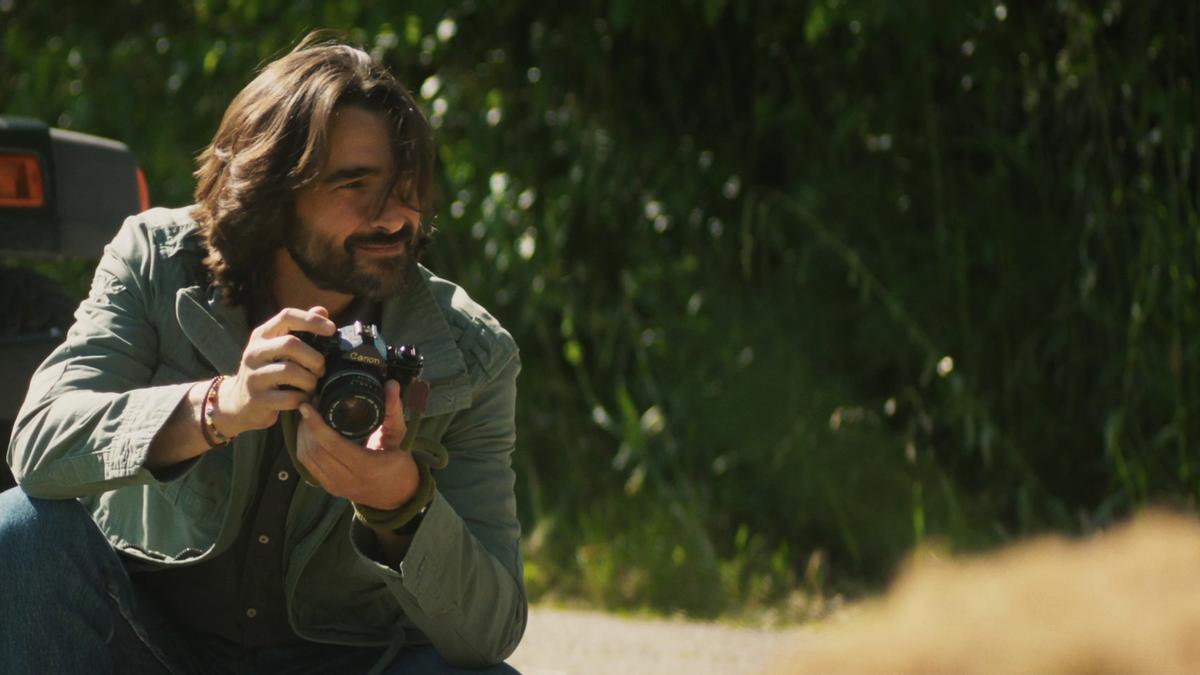 En 'Pura sangre' Aitor Luna da vida a Héctor, un reportero de guerra.