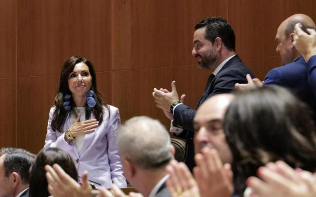 La nueva presidenta del Parlamento de Aragón, Marta Fernández Martín, durante la sesión constitutiva de las Cortes de Aragón.